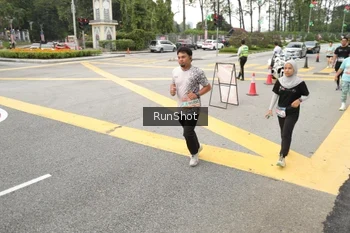 Runner Photo 4256646