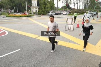 Runner Photo 4256649