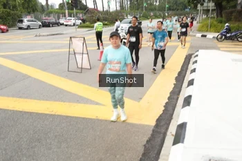 Runner Photo 4256657