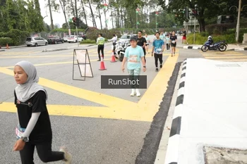 Runner Photo 4256658