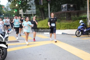 Runner Photo 4256671