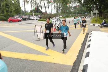 Runner Photo 4256672