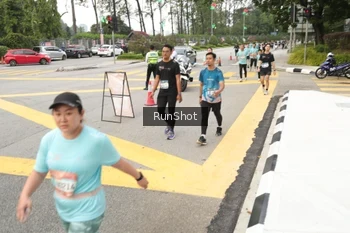 Runner Photo 4256676