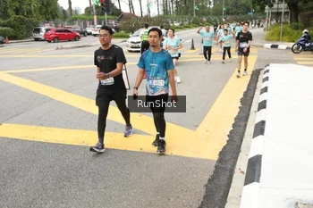 Runner Photo 4256687