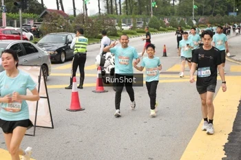 Runner Photo 4256689