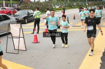 Runner Photo 4256690