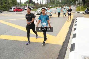 Runner Photo 4256691