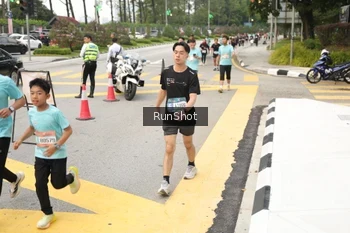 Runner Photo 4256702