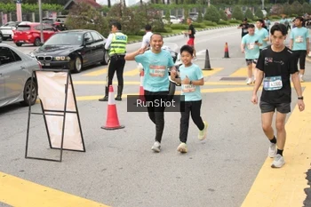 Runner Photo 4256704