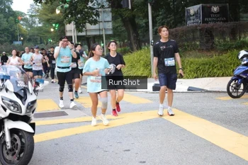 Runner Photo 4256708