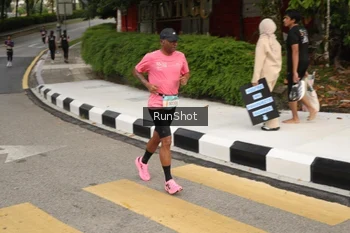 Runner Photo 4256711