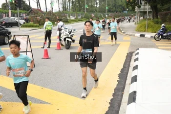 Runner Photo 4256712