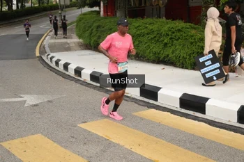 Runner Photo 4256713