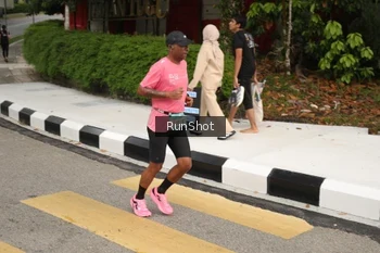 Runner Photo 4256720