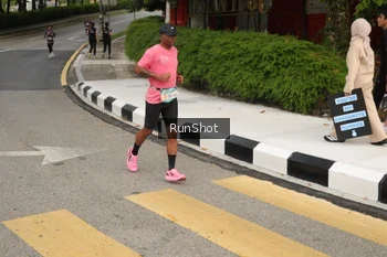 Runner Photo 4256721