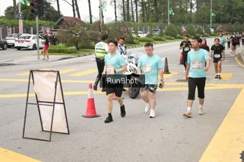Runner Photo 4256725