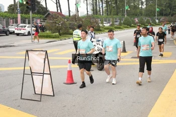 Runner Photo 4256726