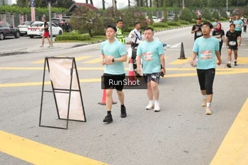 Runner Photo 4256733