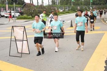 Runner Photo 4256737
