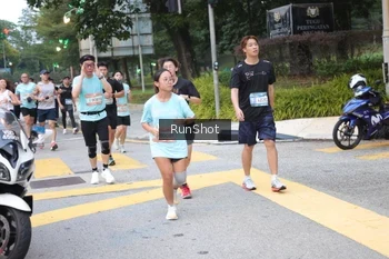 Runner Photo 4256744