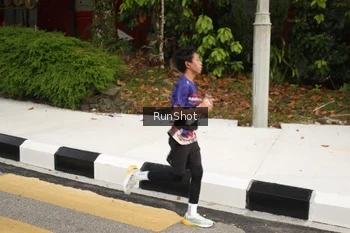 Runner Photo 4256755