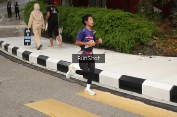 Runner Photo 4256757