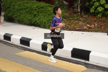Runner Photo 4256761
