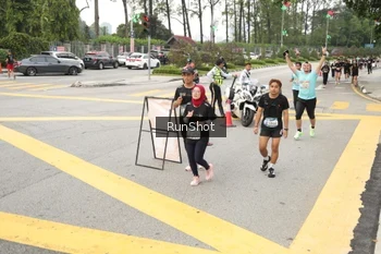 Runner Photo 4256770