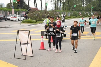 Runner Photo 4256774