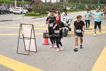 Runner Photo 4256775