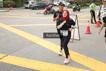 Runner Photo 4256783