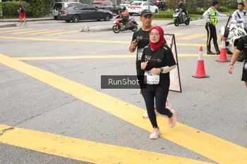 Runner Photo 4256789