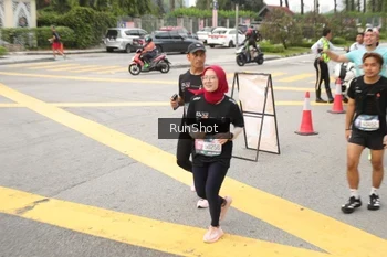 Runner Photo 4256796
