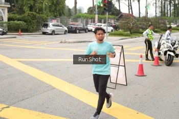 Runner Photo 4256812