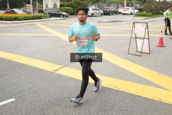 Runner Photo 4256814