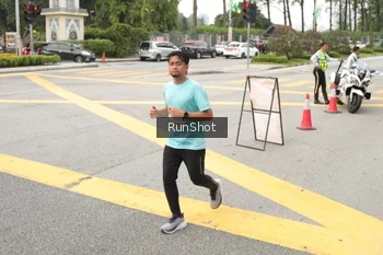 Runner Photo 4256817