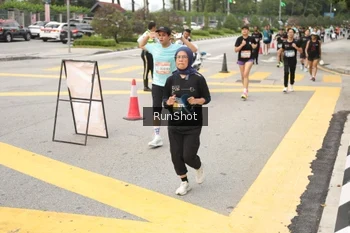 Runner Photo 4256834