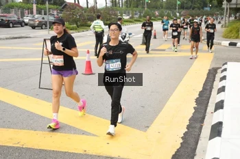 Runner Photo 4256842