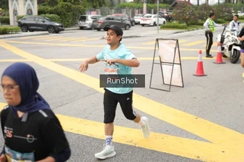 Runner Photo 4256845