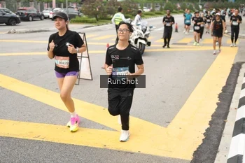 Runner Photo 4256846