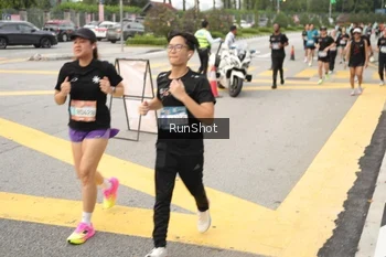 Runner Photo 4256847