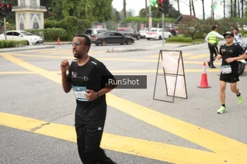 Runner Photo 4256854