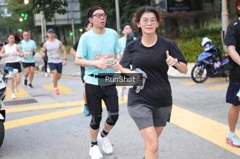 Runner Photo 4256861