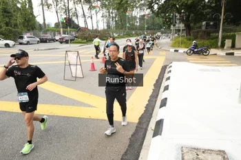 Runner Photo 4256863