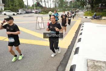 Runner Photo 4256866