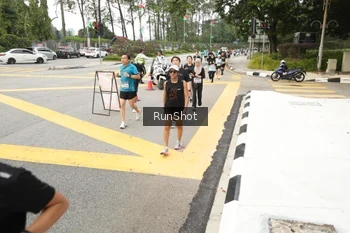 Runner Photo 4256874