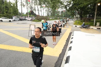 Runner Photo 4256876