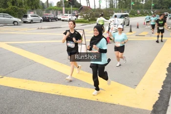Runner Photo 4256916