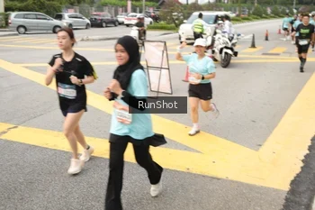 Runner Photo 4256918