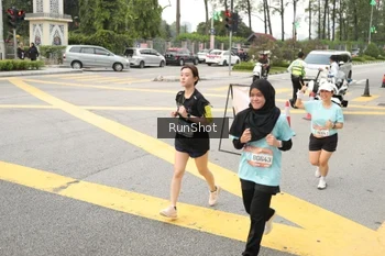 Runner Photo 4256919